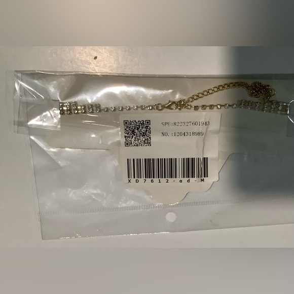 Dazzling Gold Butterfly Necklace - Picture 2 of 2